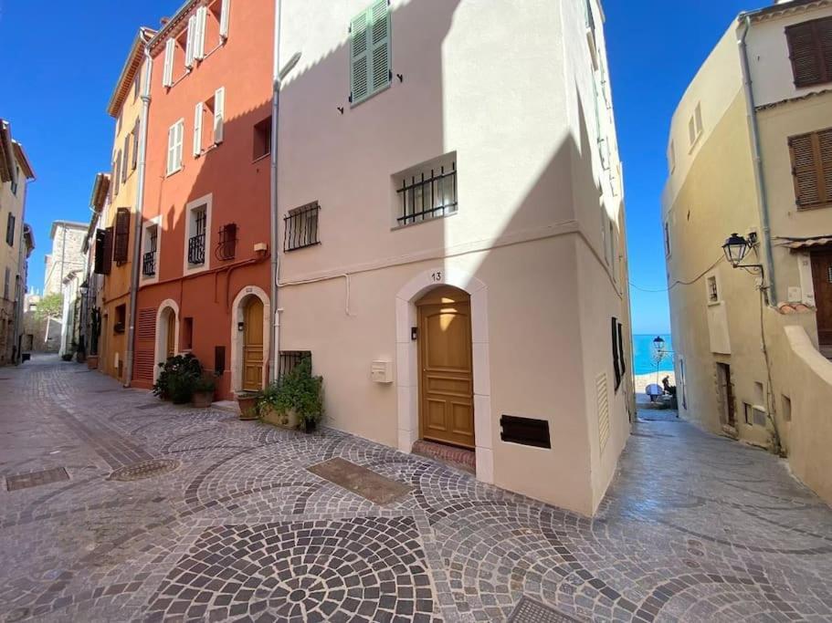 Vieil Rue Du Bateau Antibes