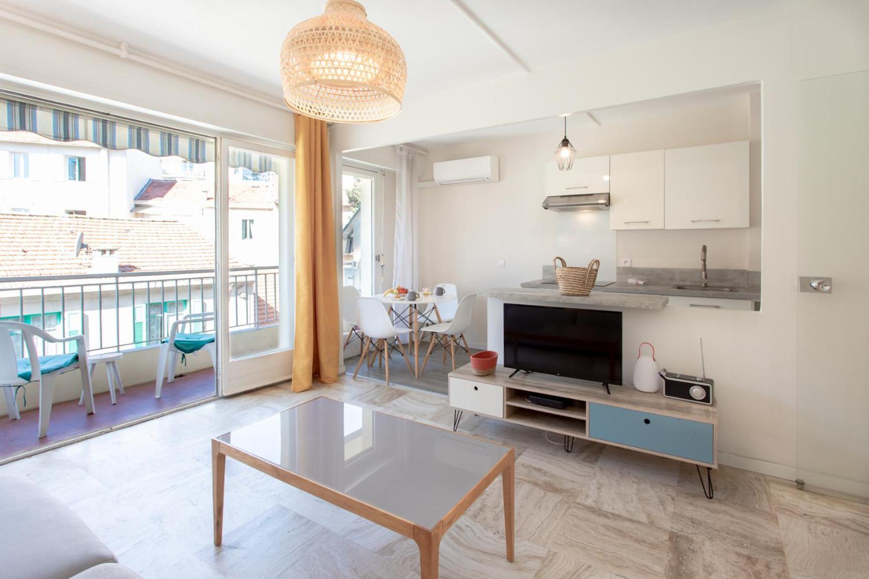 5min Train Station & Sea - Ac & Balcony Antibes
