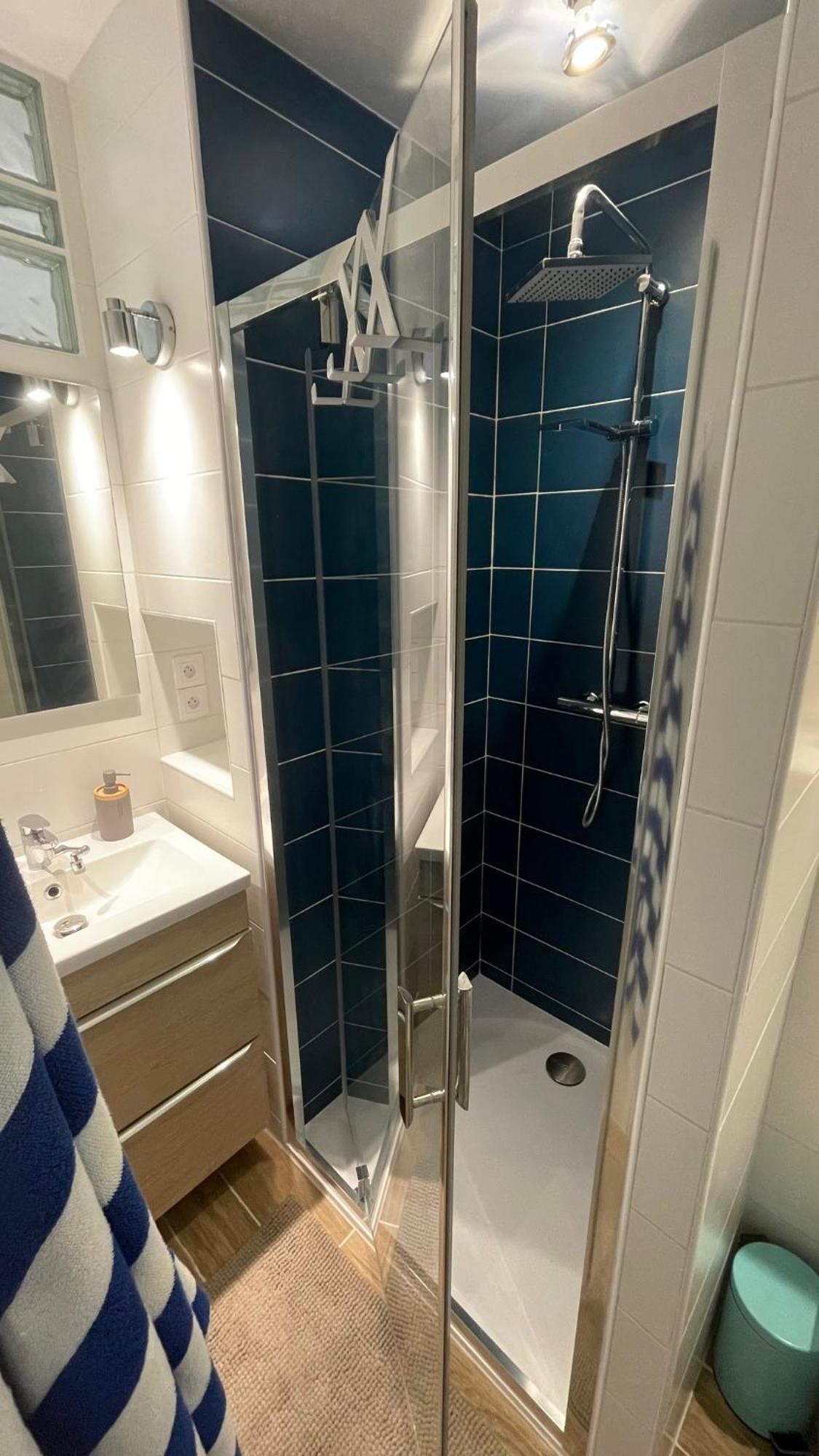Joli Vue Mer, Piscine, Tennis, Parking * Antibes