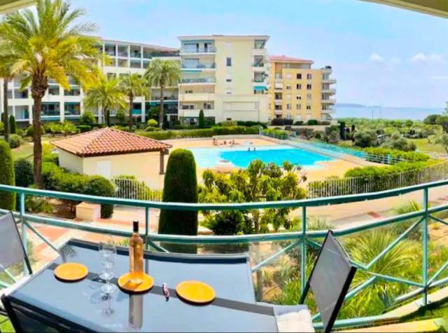 1 Bedroom Sea View, Swimming Pool, On Foot, Parking Apartment Antibes