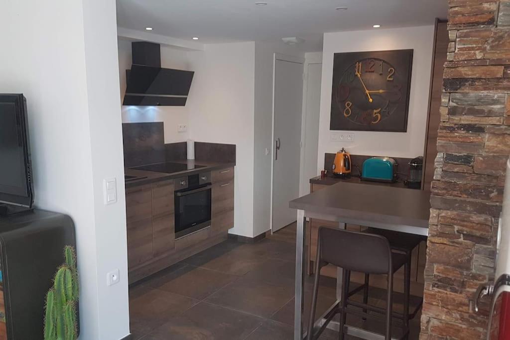 2 Pieces Proche Calme Dans Apartment *