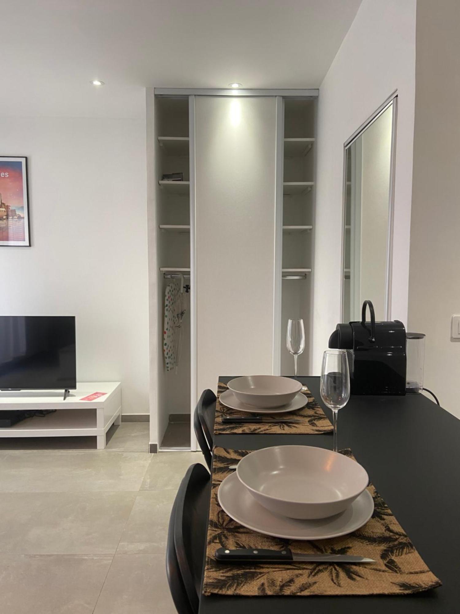Confortable - Parking Inclus - Proche Juan-les-pins *