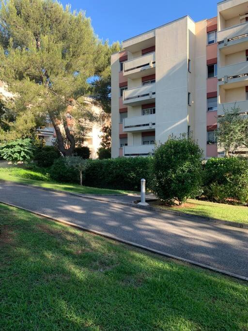 Quiet Air-condit-swim. Pool Tennis Apartment