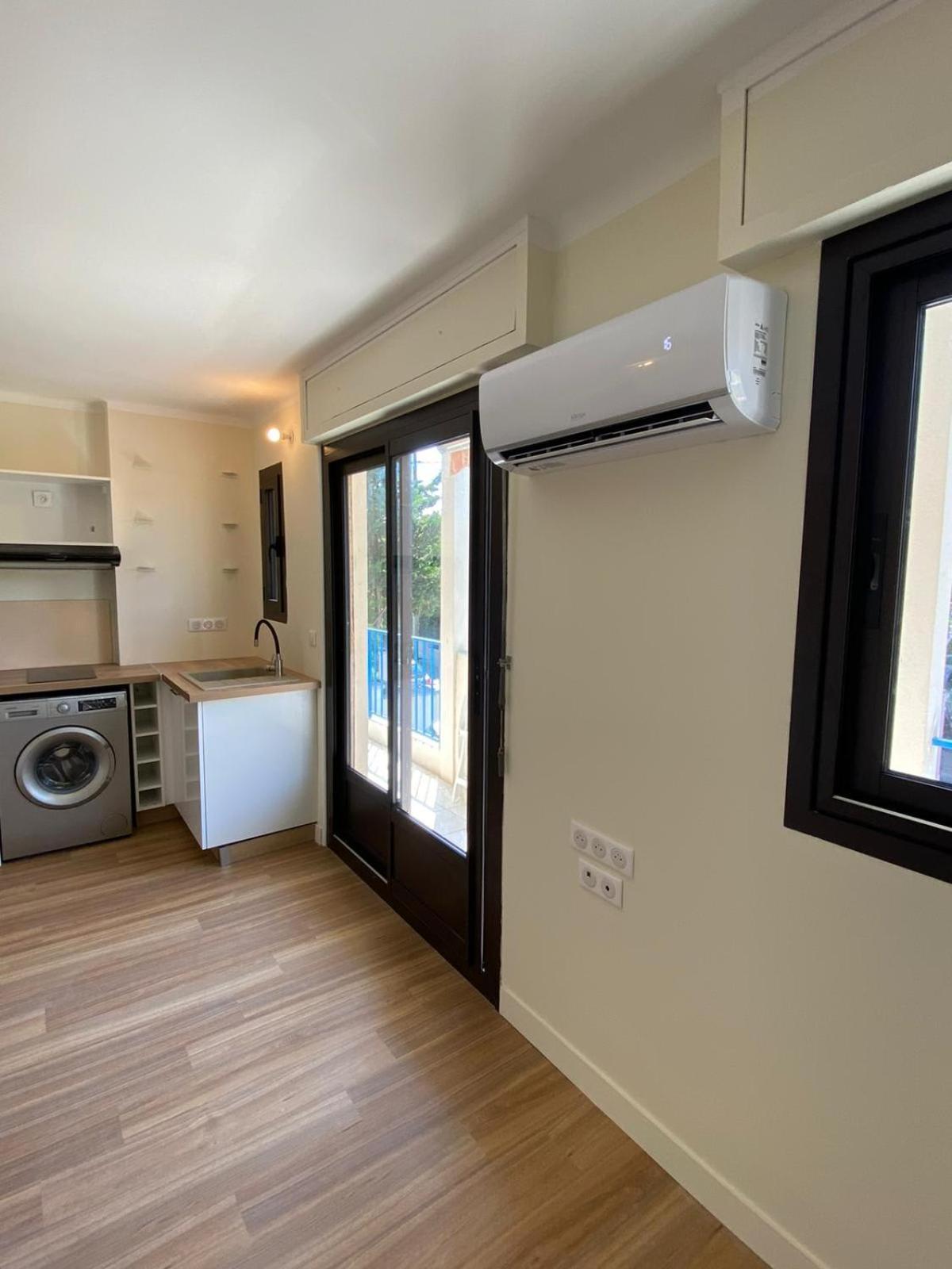 Apartment For 2 People Near The Of Antibes