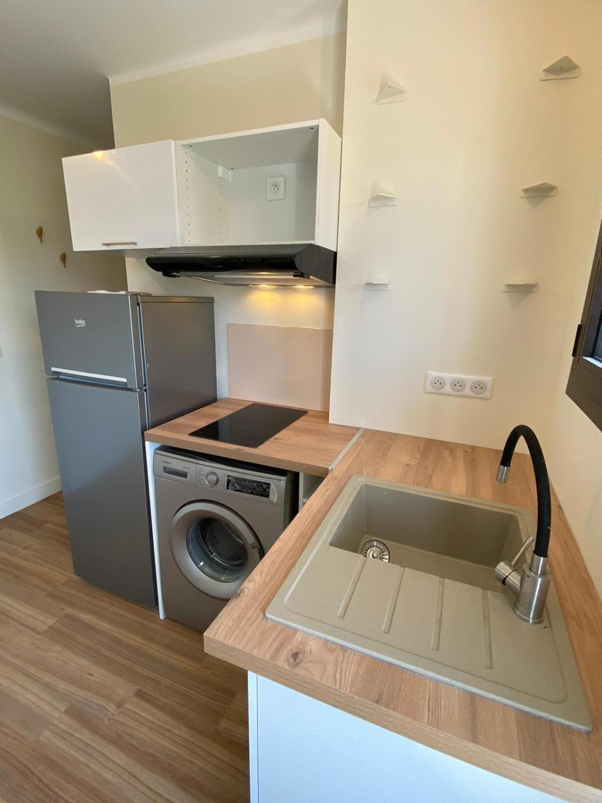 For 2 People Near The Of
