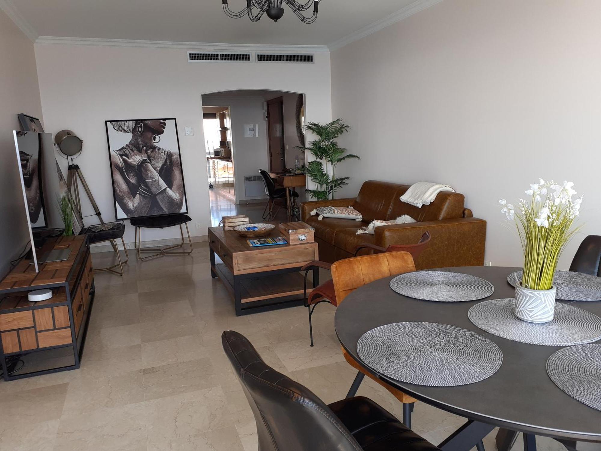 Bel Appartement, Sublime Vue Mer, 2 Terrasses * Antibes