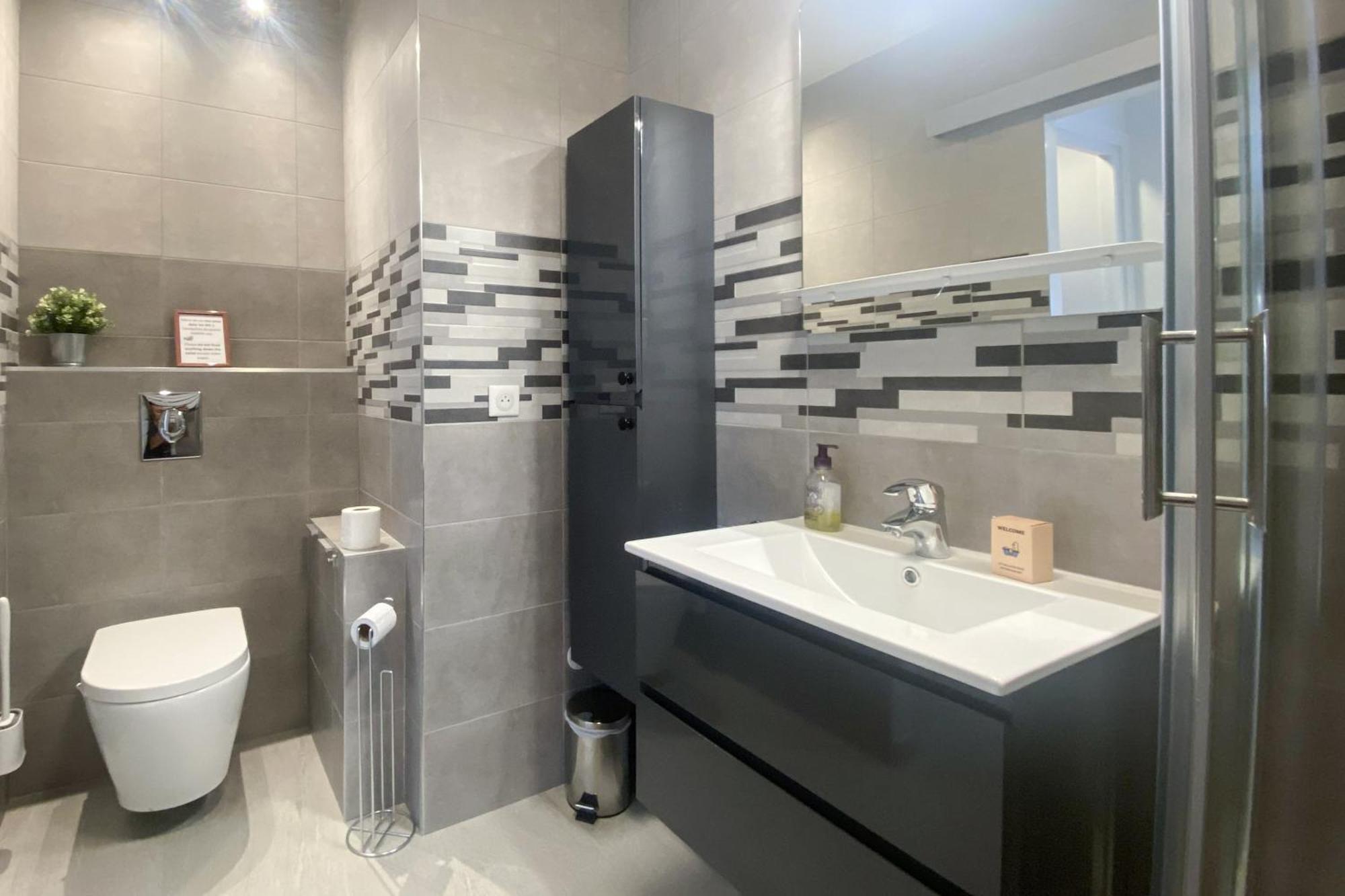 Apartment Delmas 2 - Vue Mer T2 Elegant Calme Et Climatise Antibes