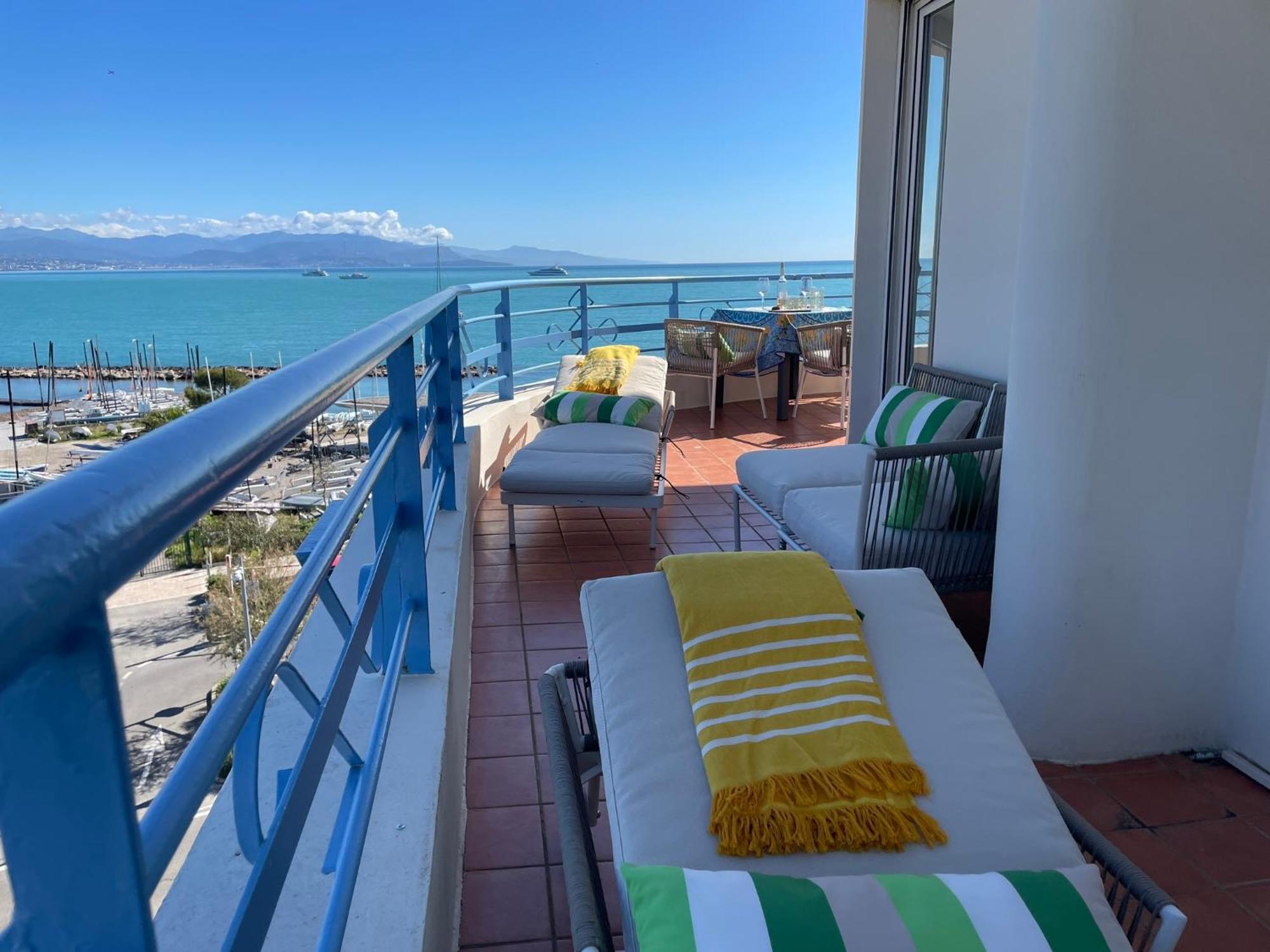Luxury With Amazing Sea View At Cap D'antibes Antibes