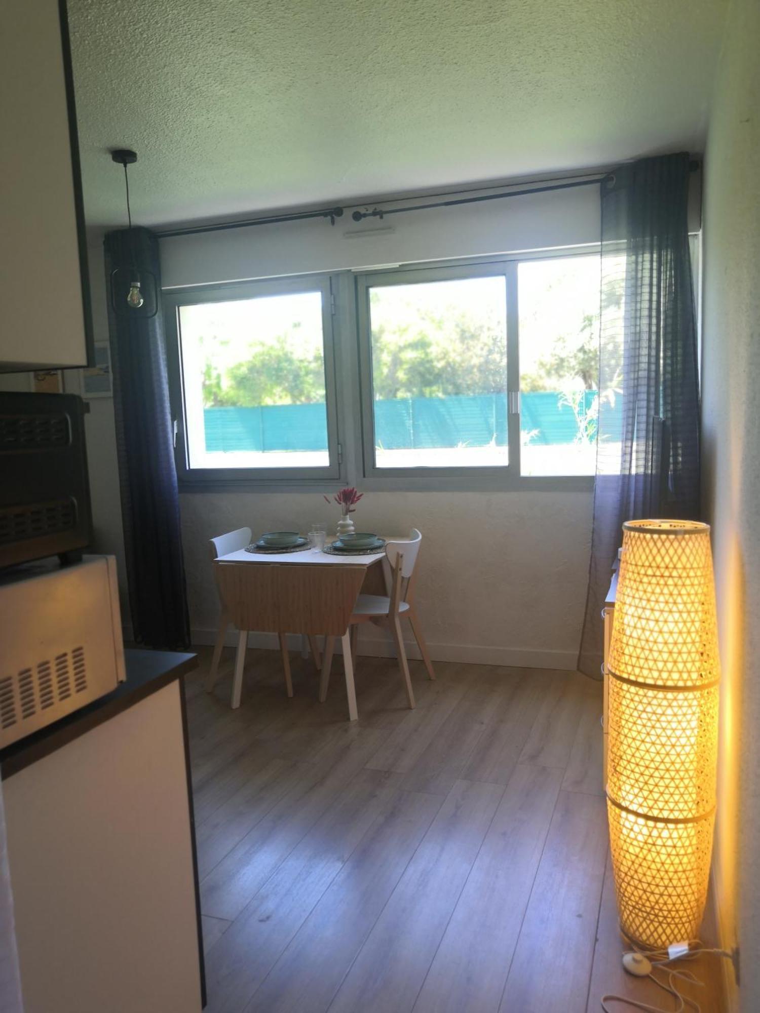Les Palmiers: Apt 2 Prs, Piscine, Parking Apartment *