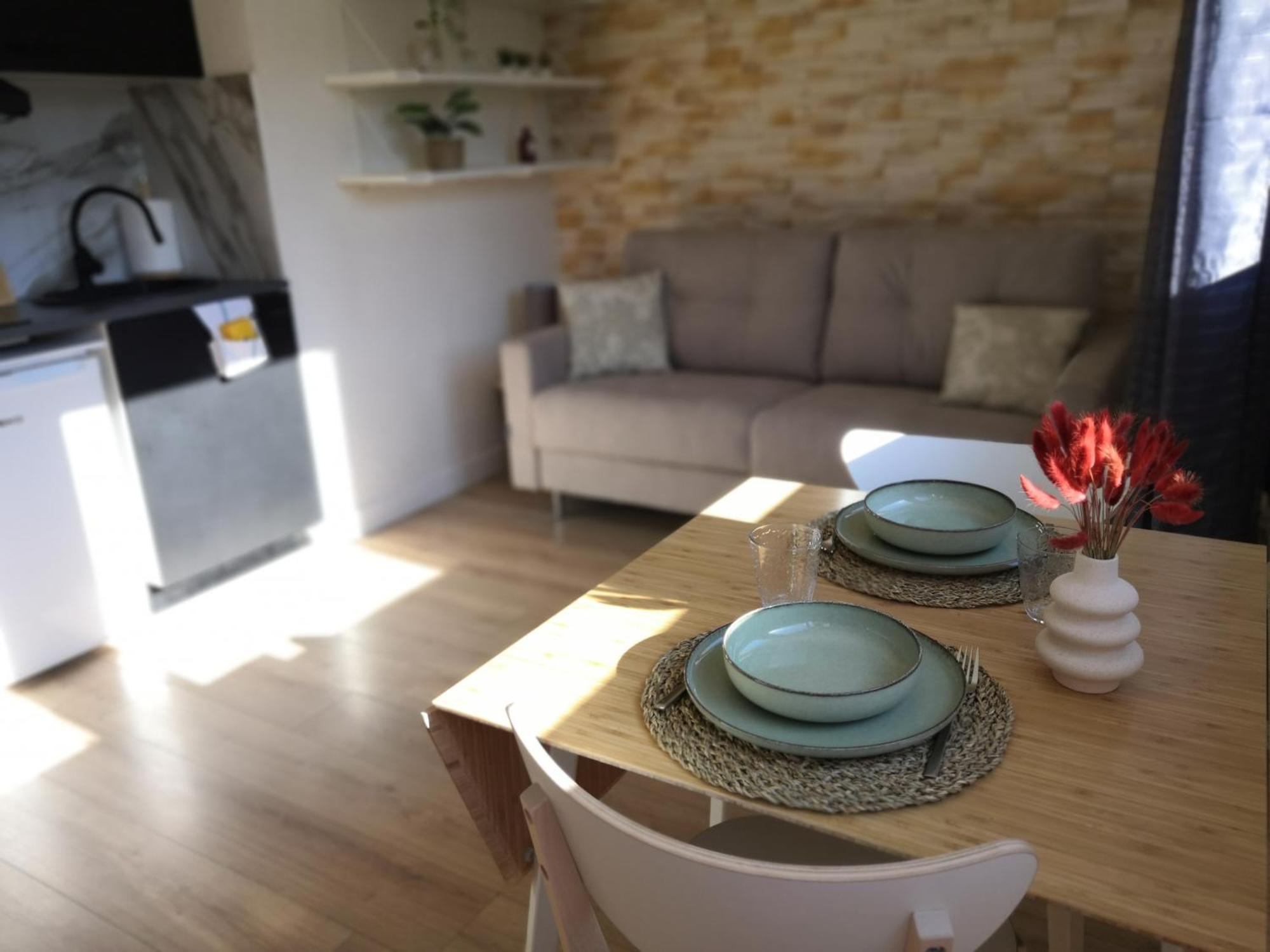 Les Palmiers: Apt 2 Prs, Piscine, Parking Apartment
