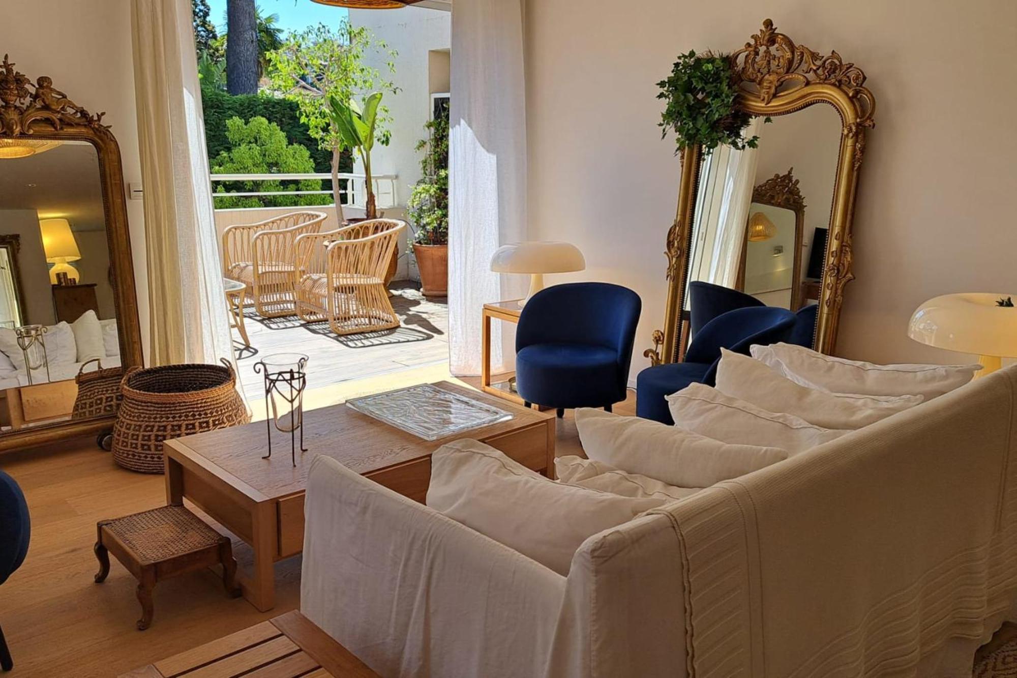 Sumptuous Renovated In * Antibes
