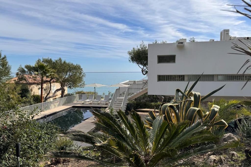 Villa Cap D Contemporaine Pied Dans L Eau *