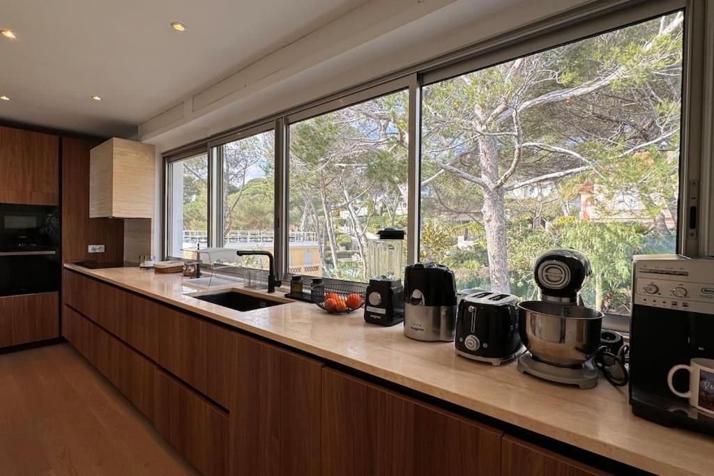Cap D Contemporaine Pied Dans L Eau Villa Antibes