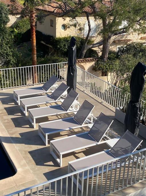 Villa Cap D Contemporaine Pied Dans L Eau