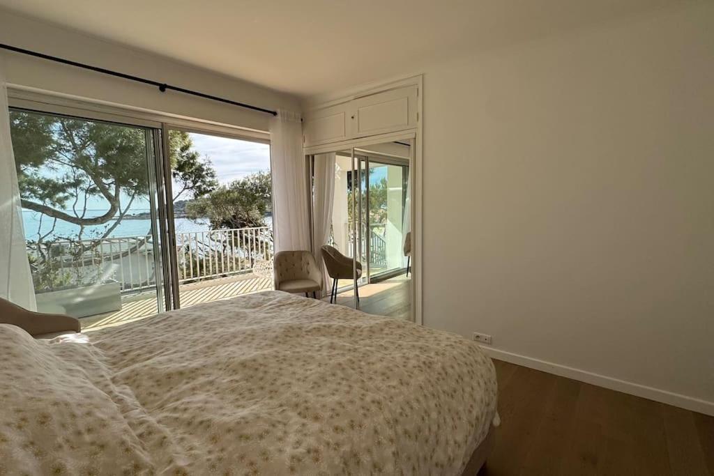 Villa Cap D Contemporaine Pied Dans L Eau *