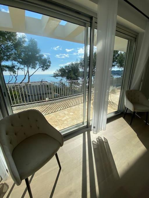 Villa Cap D Contemporaine Pied Dans L Eau *