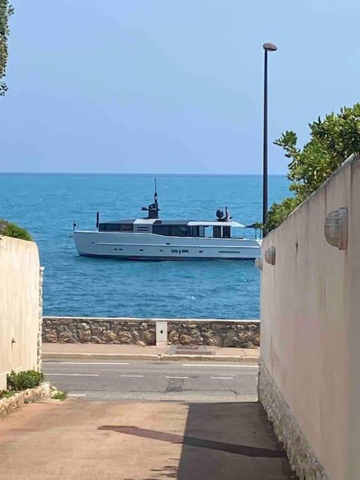 Villa Cap D Contemporaine Pied Dans L Eau *