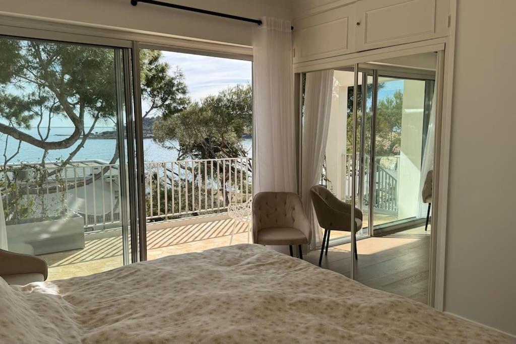 Cap D Contemporaine Pied Dans L Eau Villa