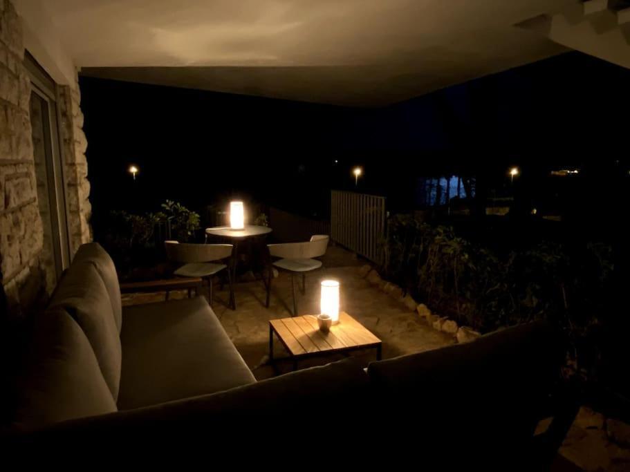 Cap D Contemporaine Pied Dans L Eau Villa Antibes