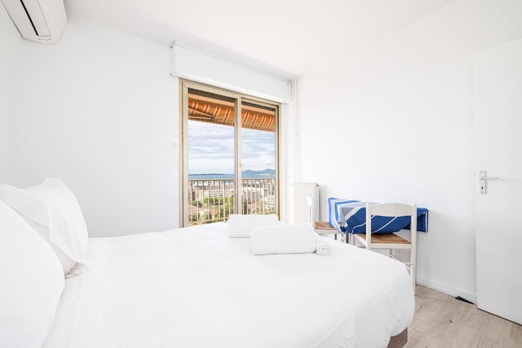 Elegant 2 Bed With Pool In Juan Les Pins Appartement