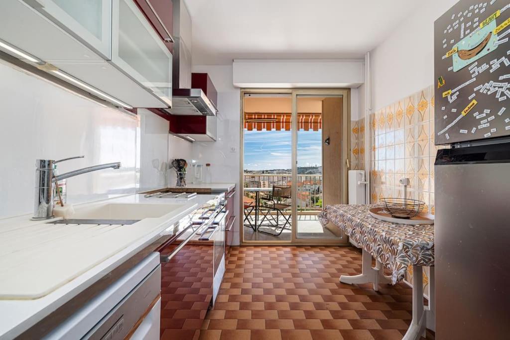 Appartement Elegant 2 Bed With Pool In Juan Les Pins *