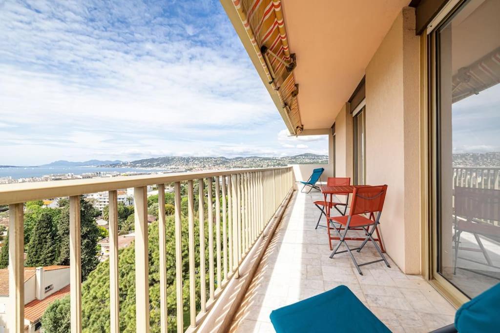 Elegant 2 Bed With Pool In Juan Les Pins Appartement
