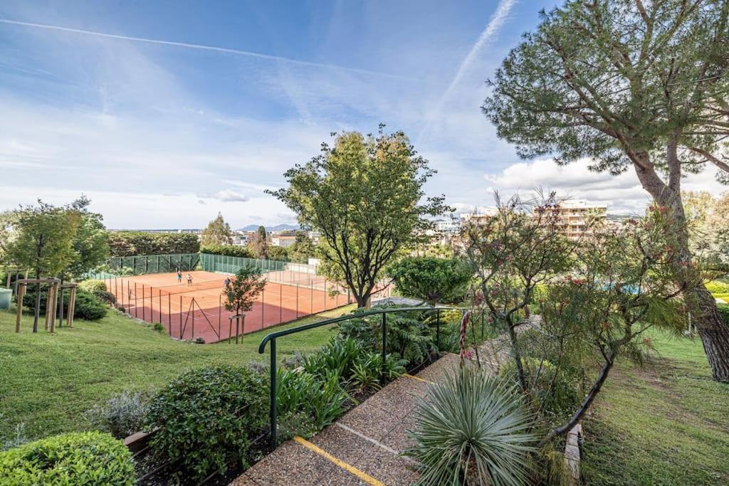 Appartement Elegant 2 Bed With Pool In Juan Les Pins *