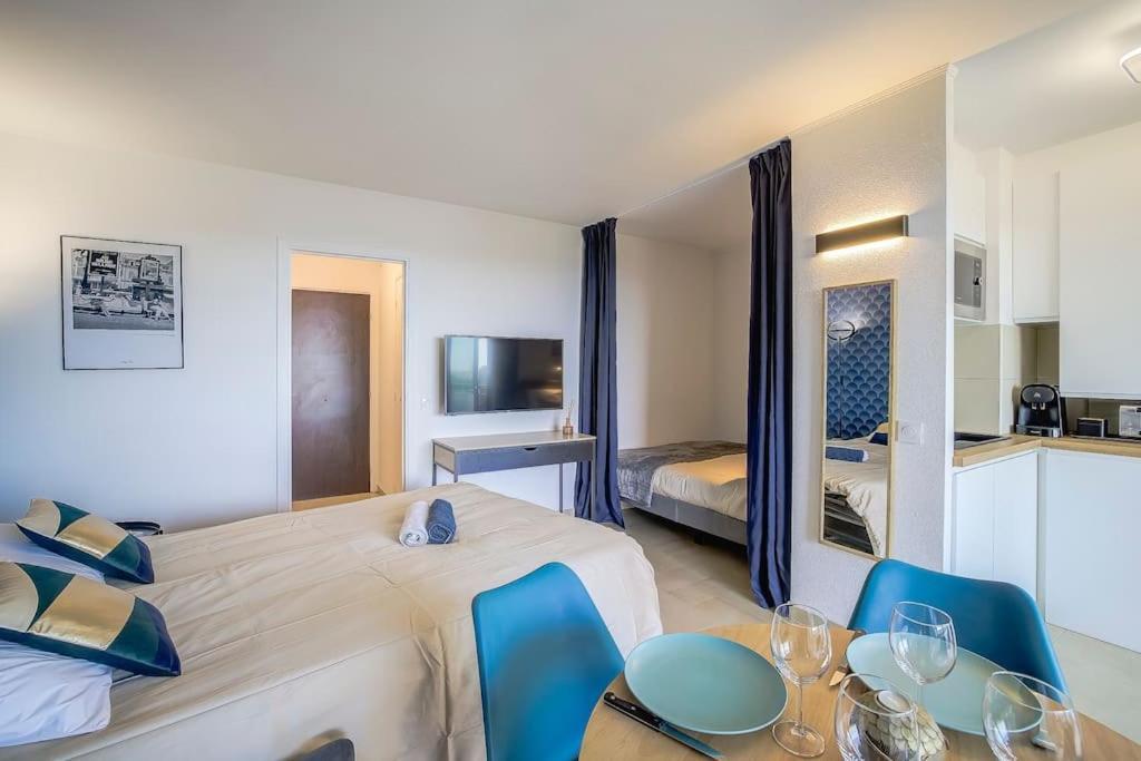 Apartment Vue Mer, Piscine - Tennis Antibes