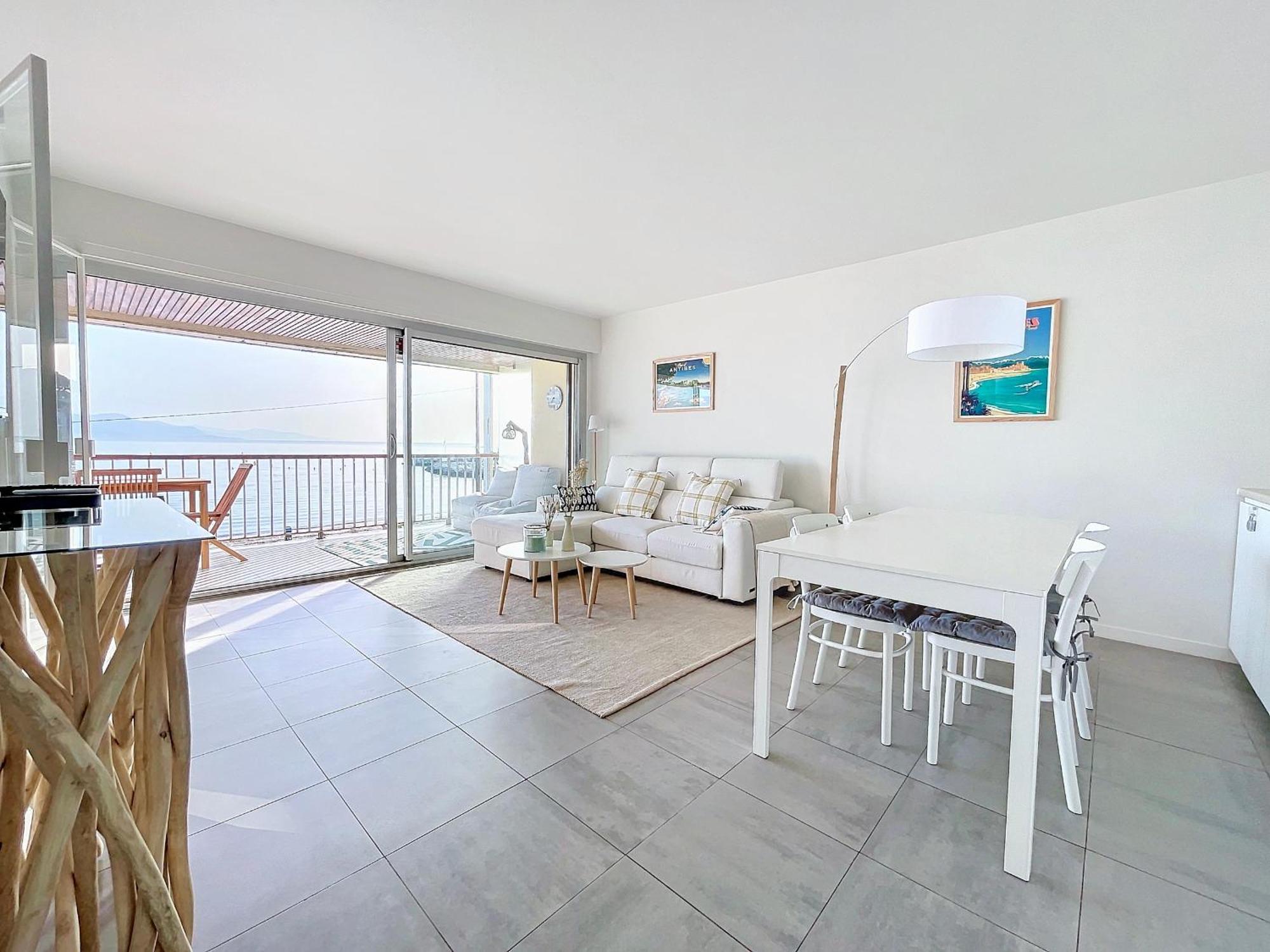Climatise Face A Antibes, 3 Couchages, Parking, Proche Plages Et Commerces - Fr-1-789-3 *