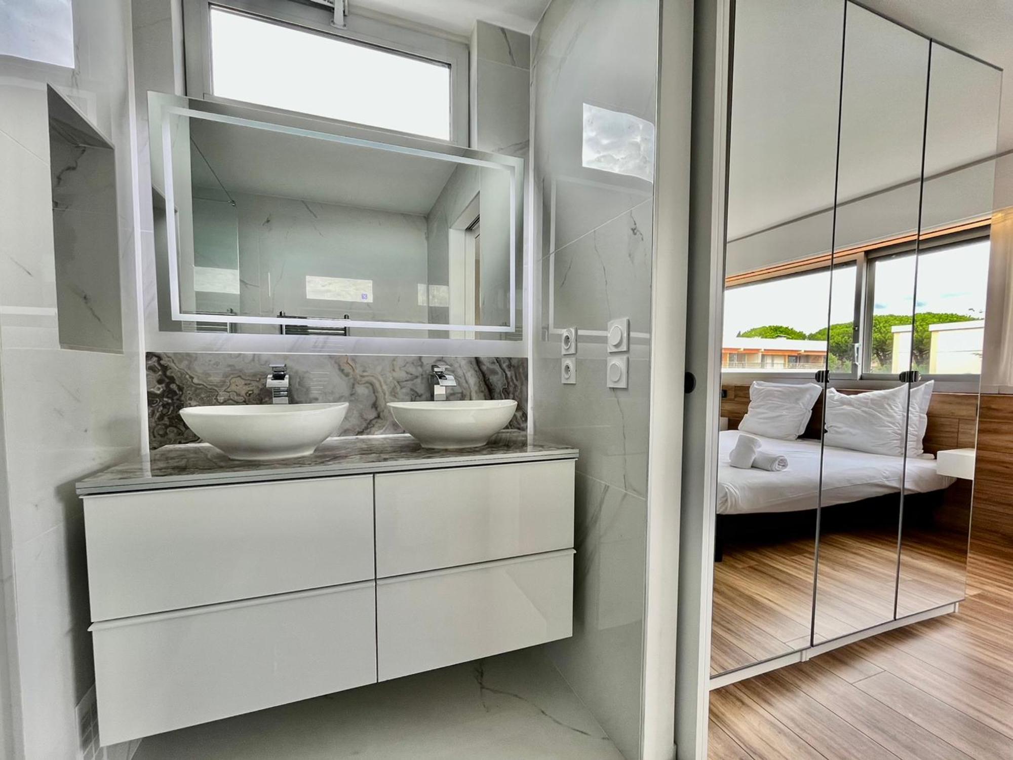 Magnifique 2 Avec Piscine Et Parking A - Fr-1-789-2 Antibes