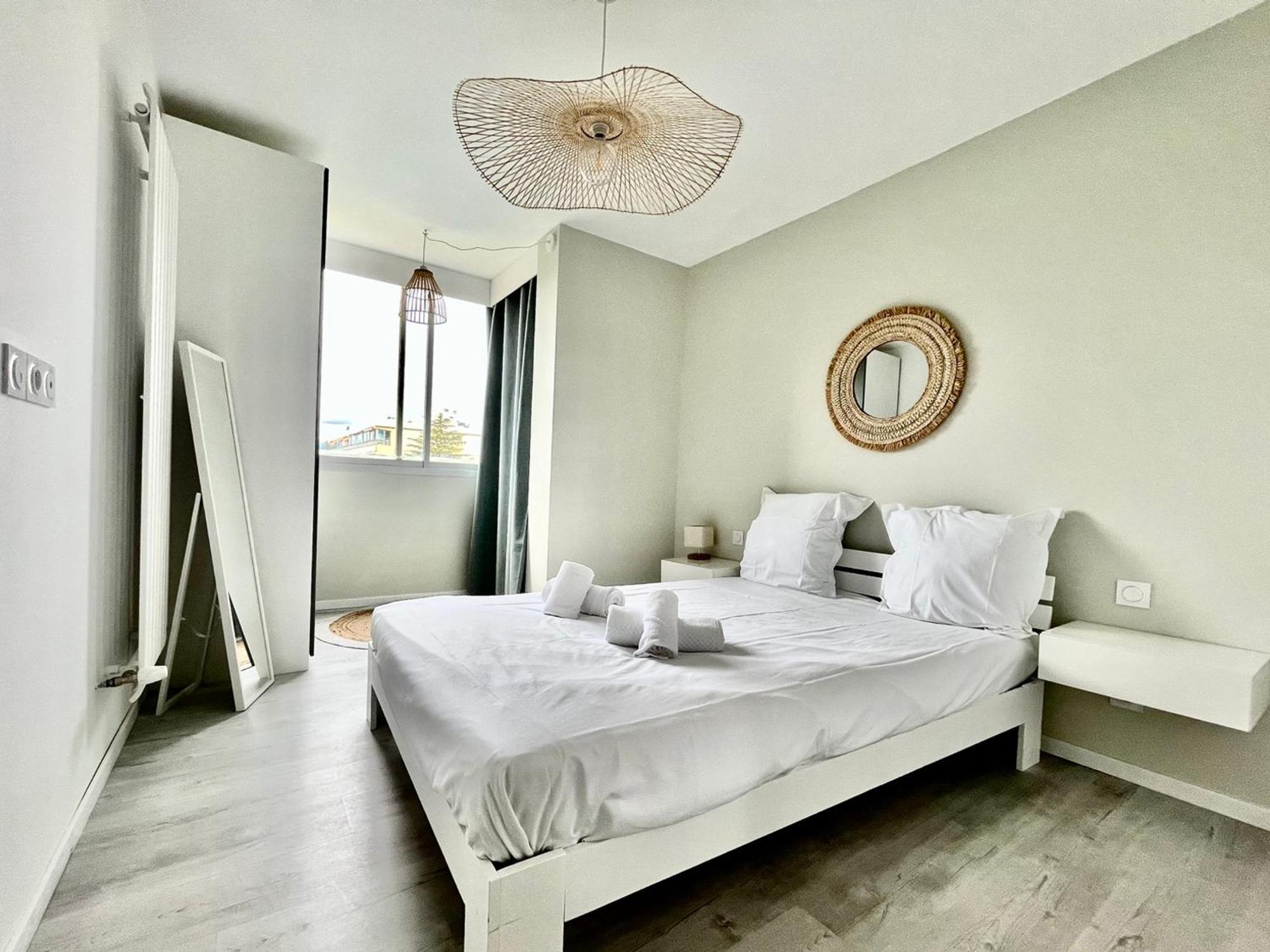 Magnifique 2 Avec Piscine Et Parking A - Fr-1-789-2 Antibes