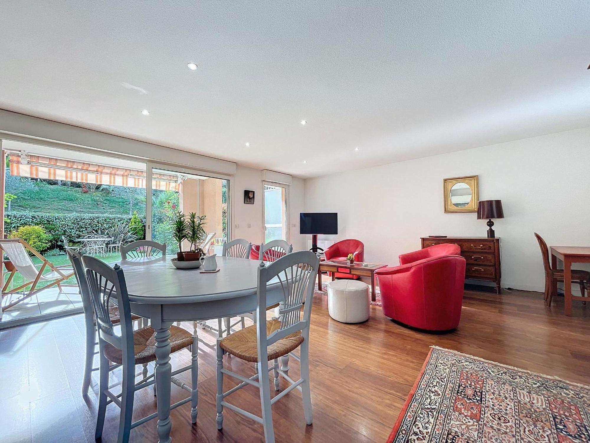 Spacieux 3 Avec Jardin, Centre-ville Antibes, 6 Couchages, Proche Plages Et Commerces - Fr-1-789-1 Apartment *