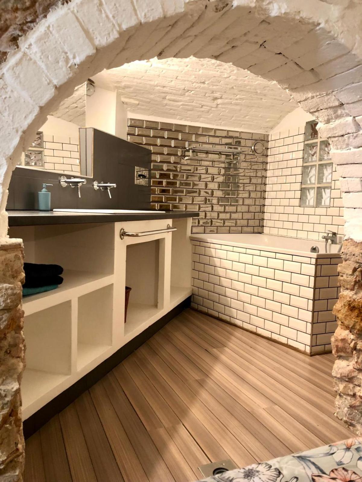Maison De Village Au Coeur Du Vieil Antibes. Antibes