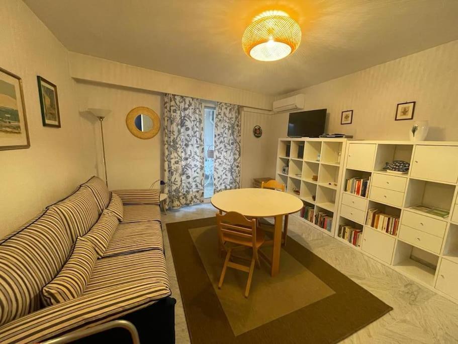 Palm Royal - For 4 With Balcony - 5 Minutes From The Appartement Antibes