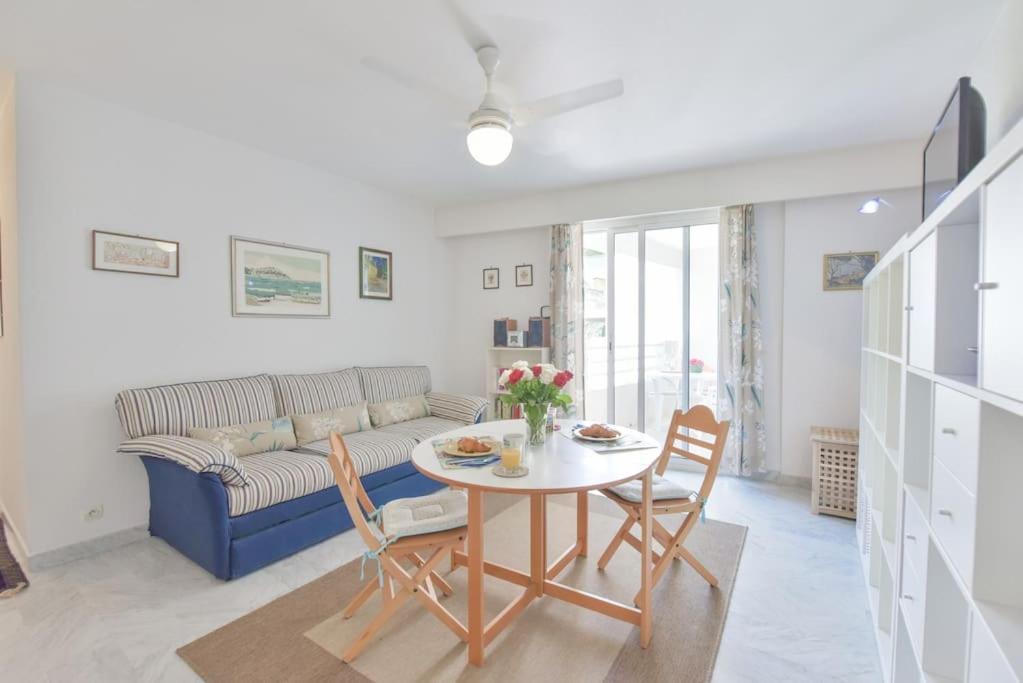 Appartement Palm Royal - For 4 With Balcony - 5 Minutes From The Antibes