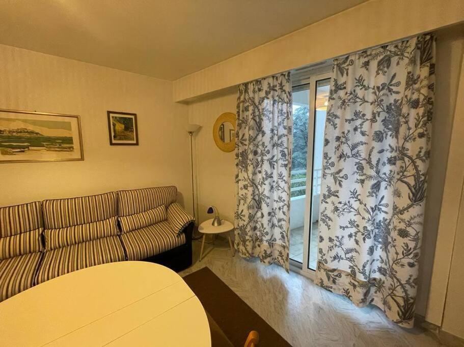 Palm Royal - For 4 With Balcony - 5 Minutes From The *