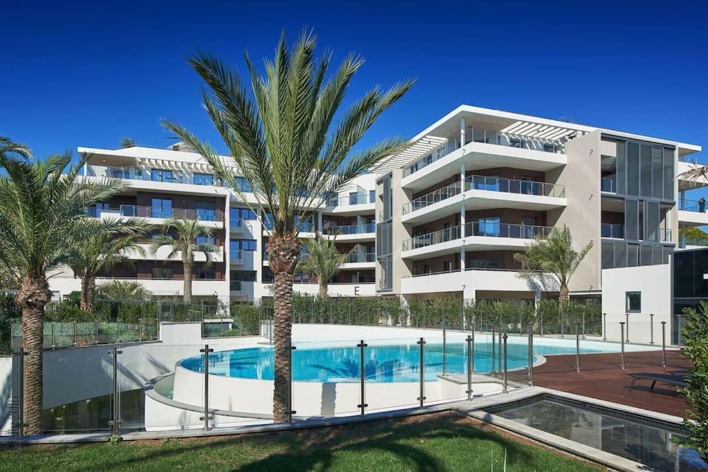 2beds Lux-parc Du Cap Apartamento