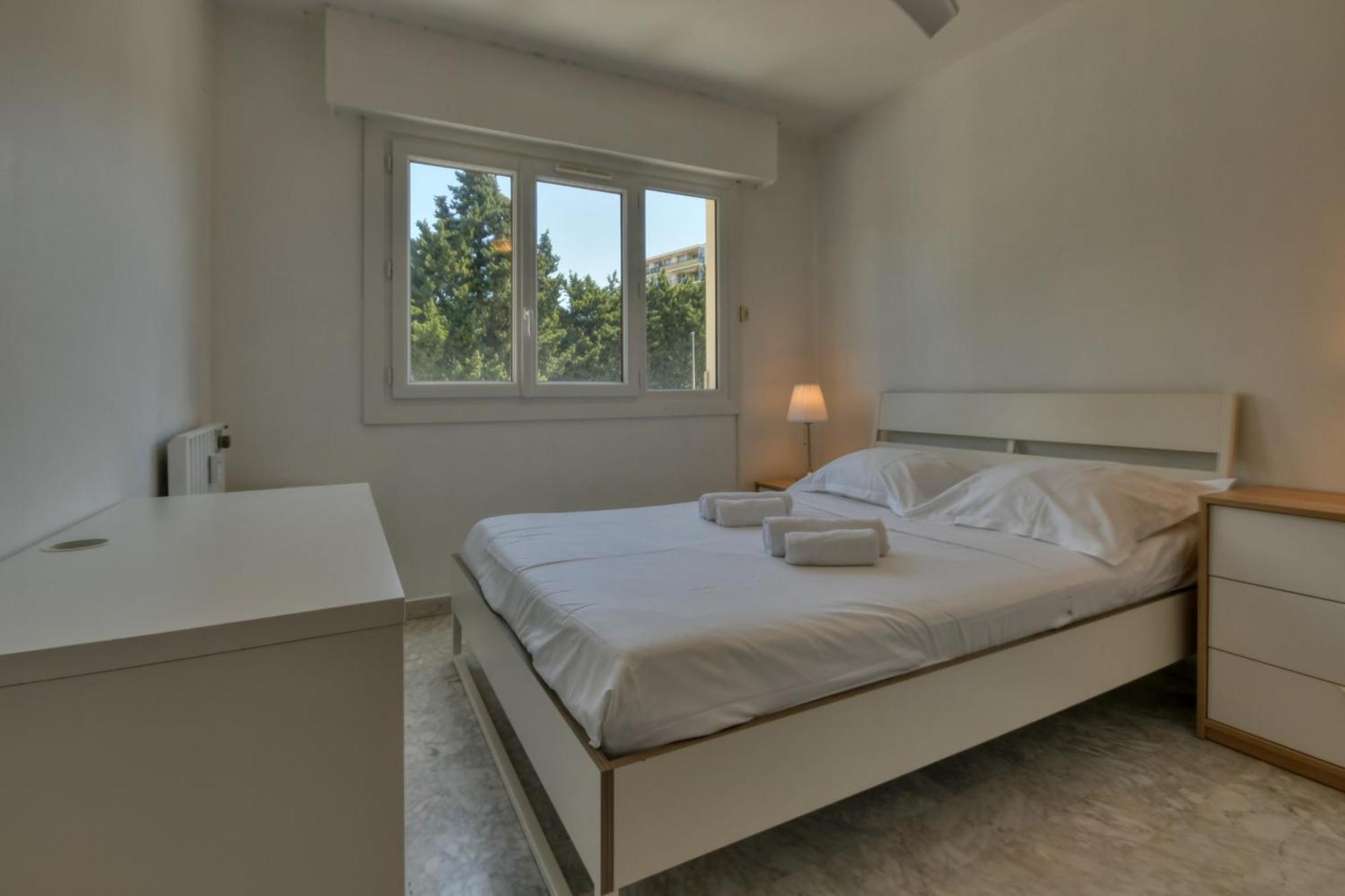 La Roseraie For 6 By Sunset Riviera Holidays Apartment *