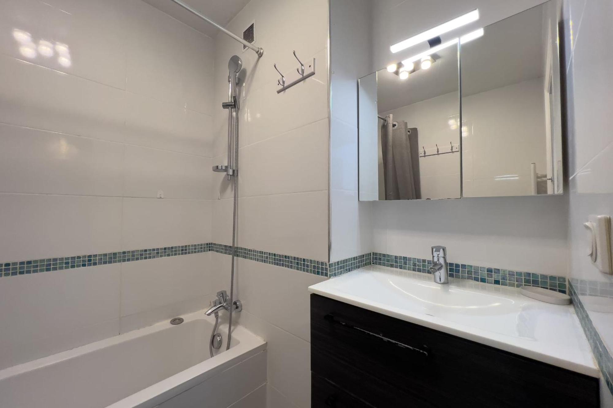 Apartment La Roseraie For 6 By Sunset Riviera Holidays