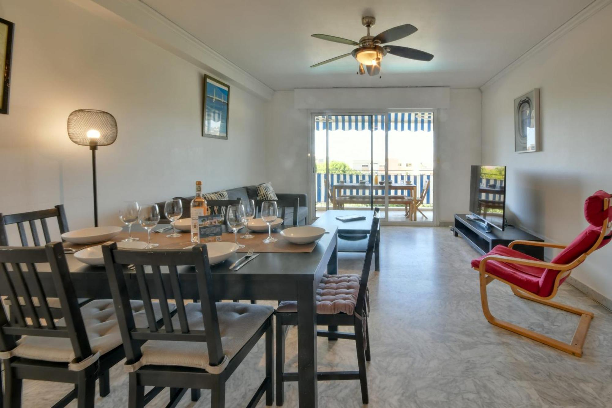La Roseraie For 6 By Sunset Riviera Holidays Apartment Antibes