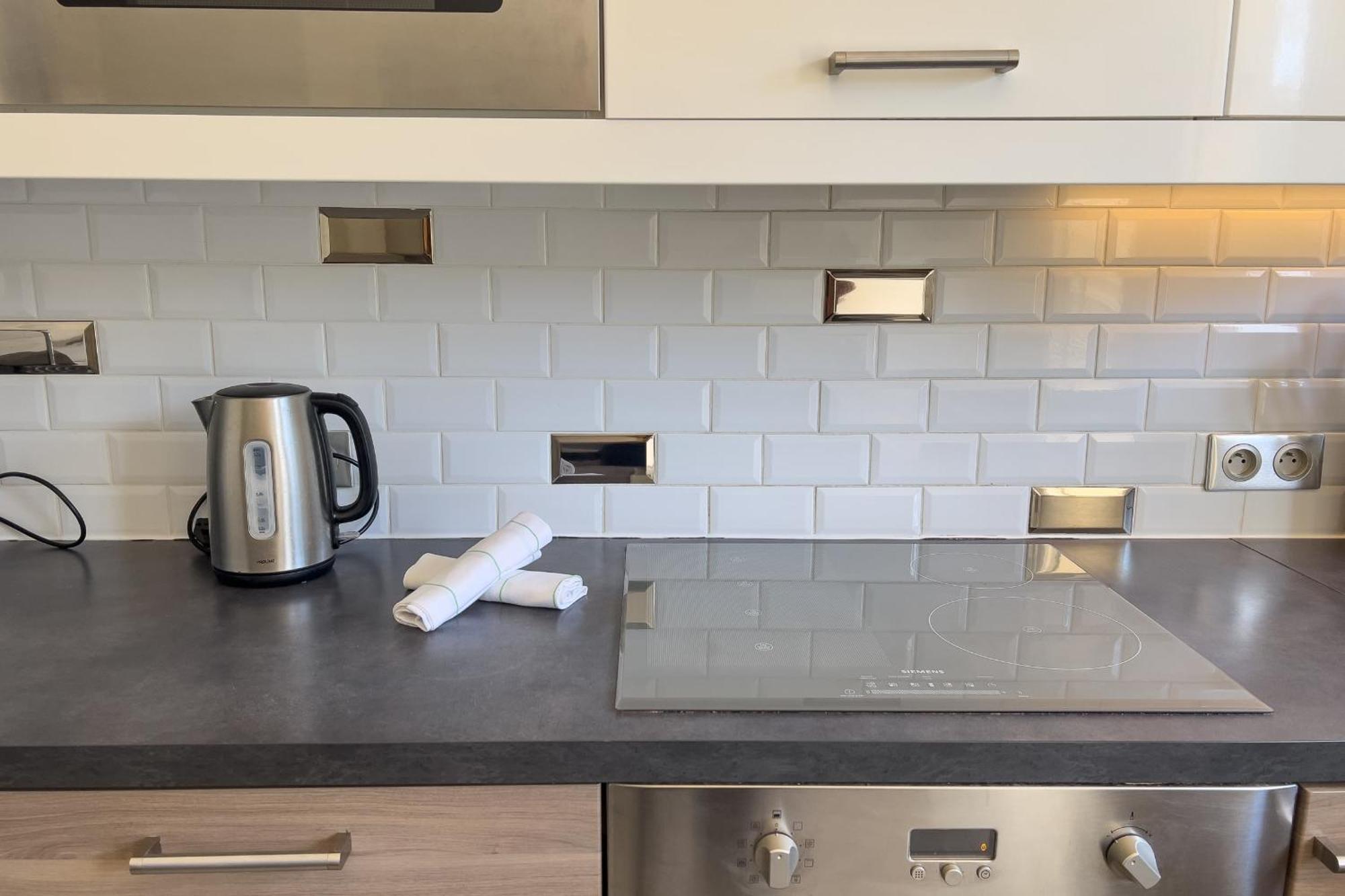 Apartment La Roseraie For 6 By Sunset Riviera Holidays Antibes