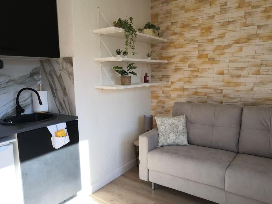 Les Palmiers: Apt 2 Prs, Piscine, Parking Apartment