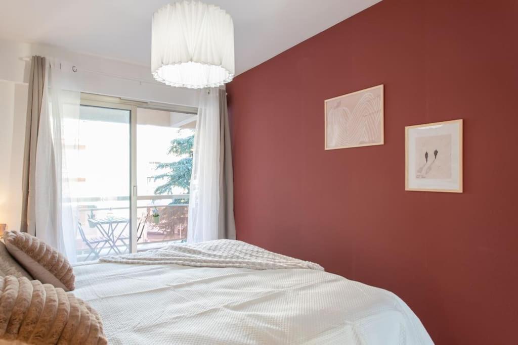 Apartment A10 - 1 Bdr Heart Of Juan Les Pins 5 Min Sea - Ac & Balconies *