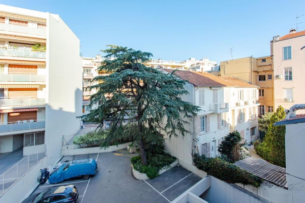 A10 - 1 Bdr Heart Of Juan Les Pins 5 Min Sea - Ac & Balconies *