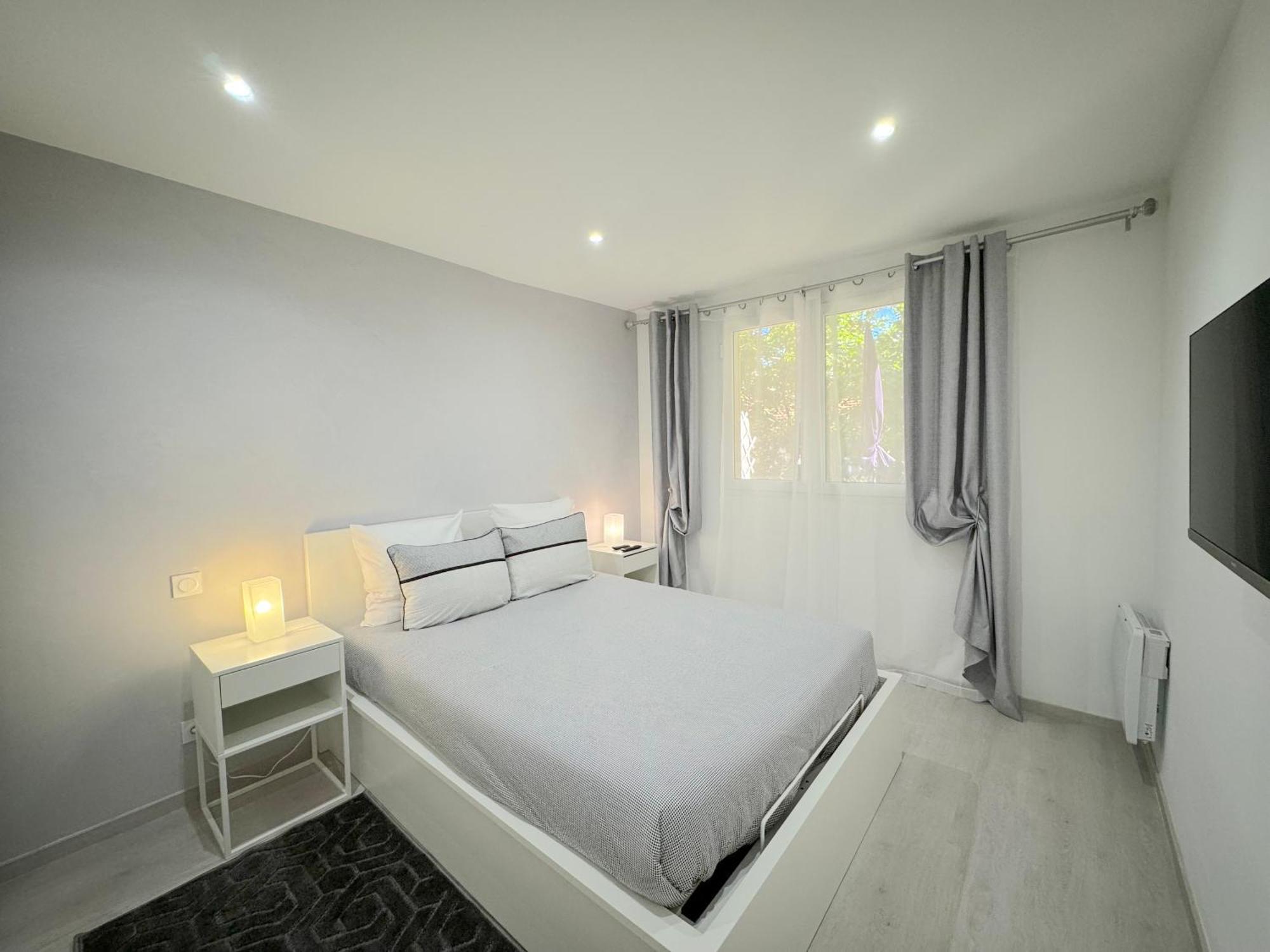 Beau 3p A 4 Min Des Plages Centre Juan Les Pins Apartment