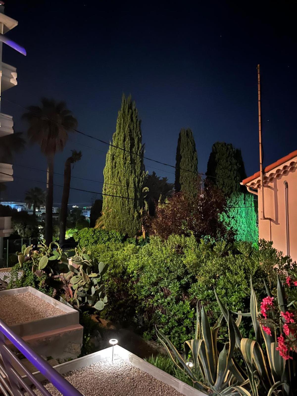 Detente A Juan Les Pins 2 Pieces Climatisee A 500m Des Plages Apartment