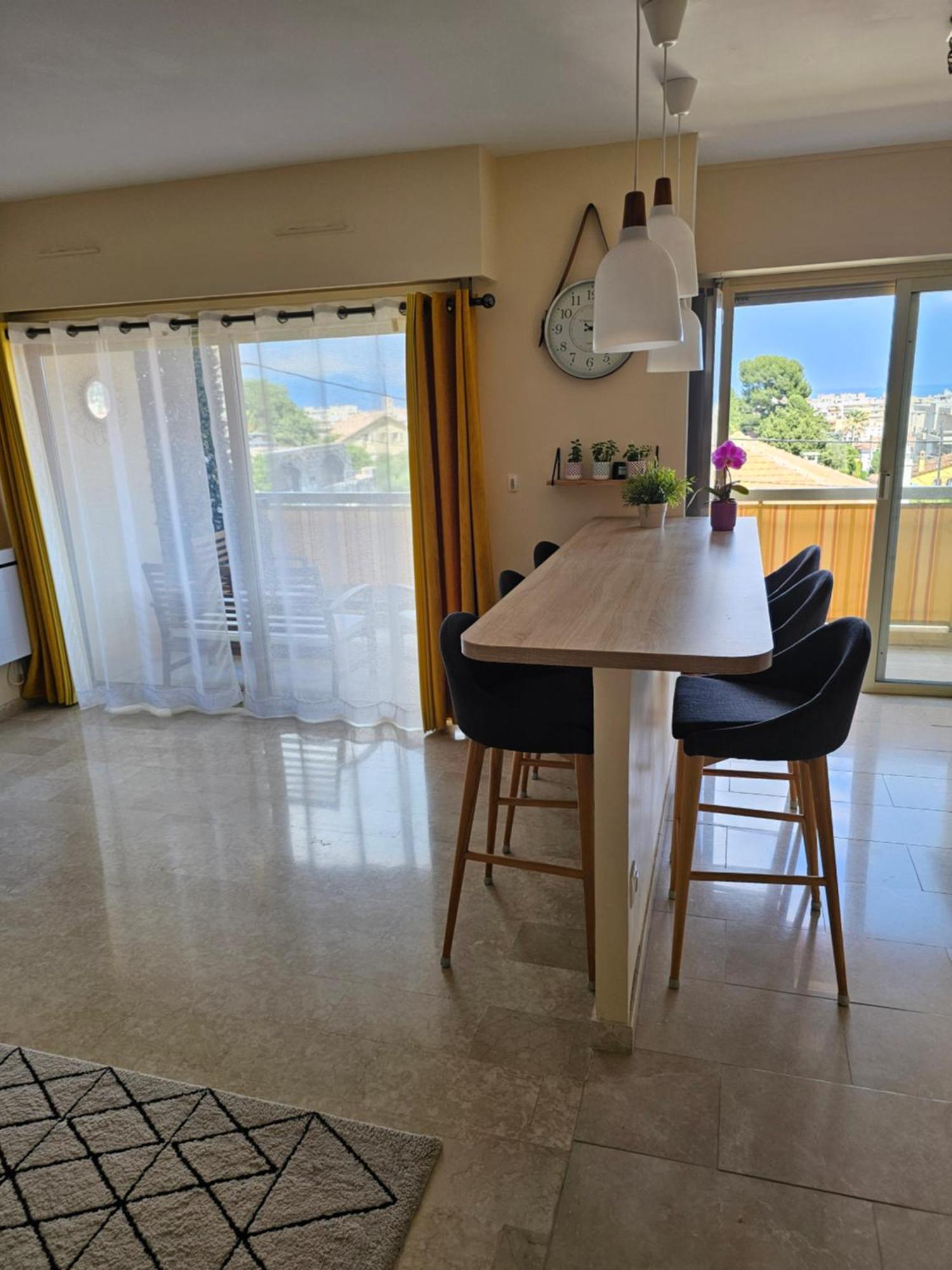 Apartment Maryland Standing 45m2 Au Calme Proche Et Centre-ville - Parking Prive - Wifi Antibes