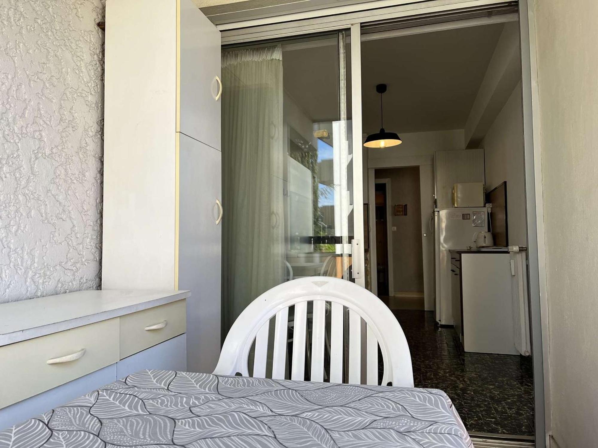 Apartment 2p Avec Terrasses, Parking Prive, A 100m Des Plages - Juan-les-pins - Fr-1-252-196 *