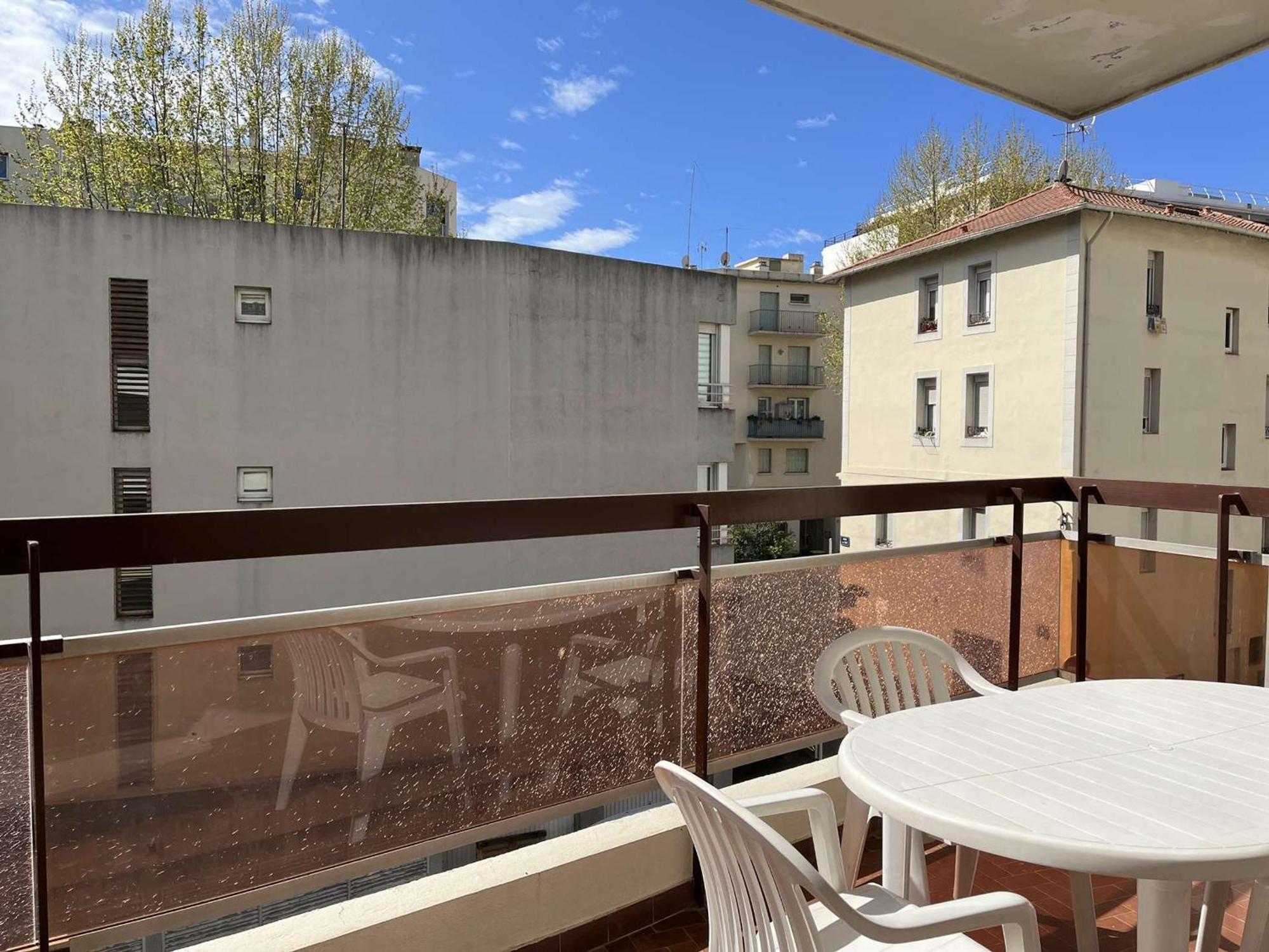 2p Avec Terrasses, Parking Prive, A 100m Des Plages - Juan-les-pins - Fr-1-252-196 *