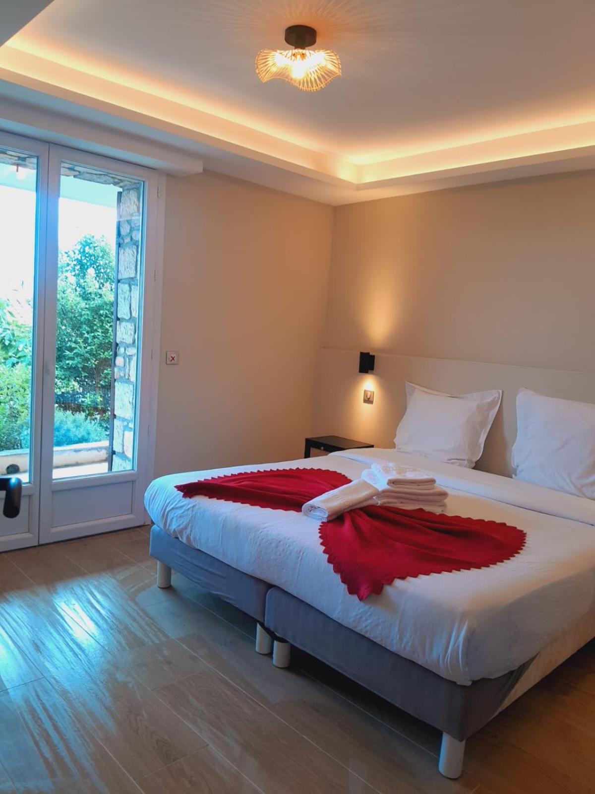Valentino - Vue Mer- Pool House / Piscine
